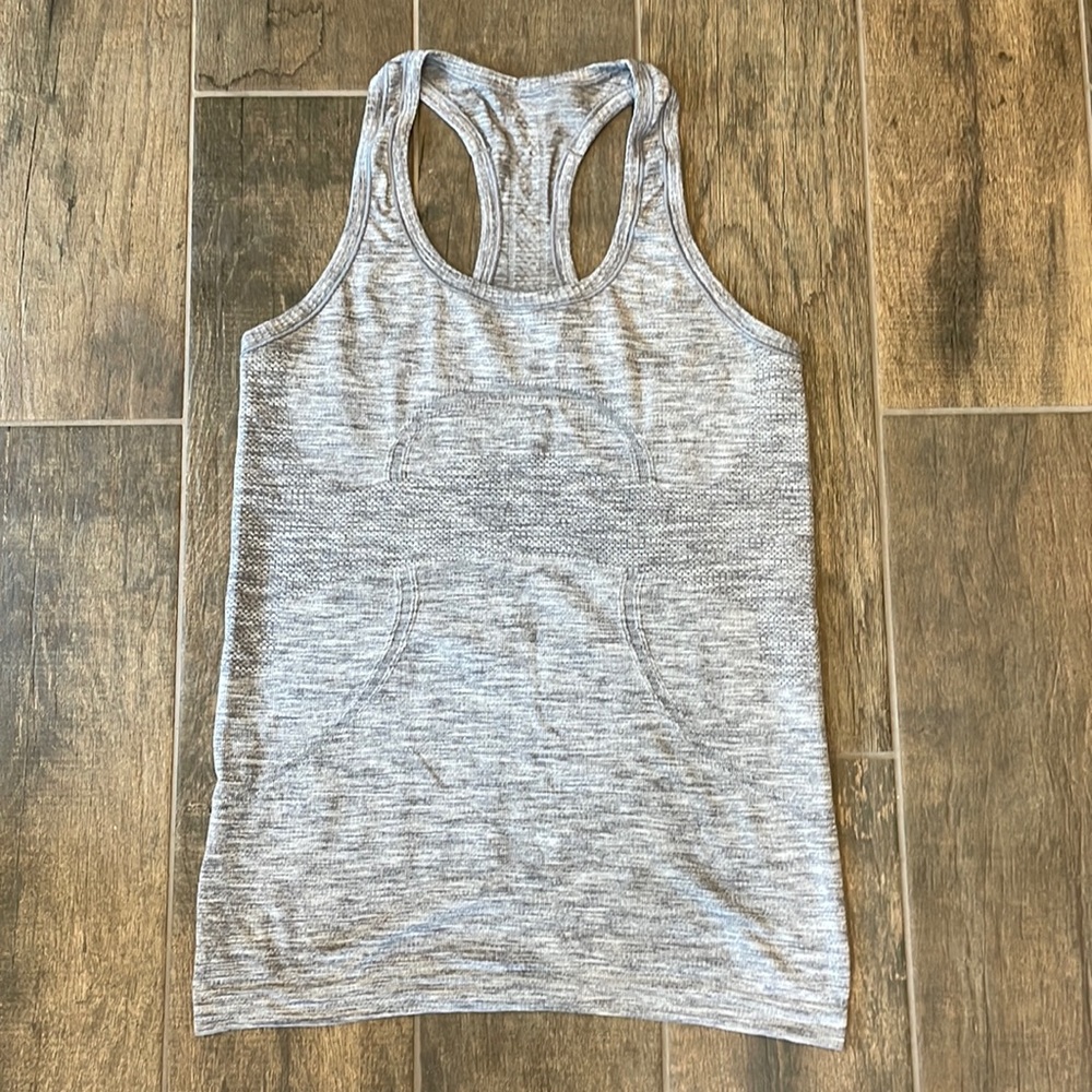 Lululemon cool racerback, size 6